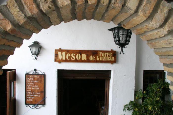 Hostal Torre De Guzman Кониль-де-ла-Фронтера Экстерьер фото