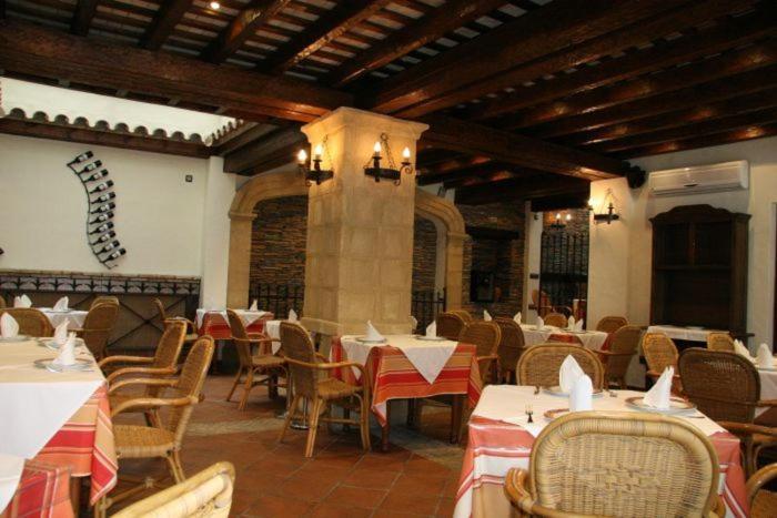 Hostal Torre De Guzman Кониль-де-ла-Фронтера Экстерьер фото