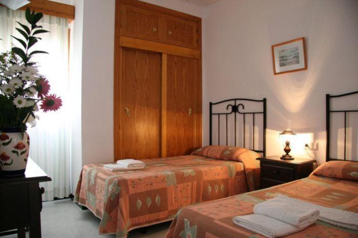 Hostal Torre De Guzman Кониль-де-ла-Фронтера Экстерьер фото