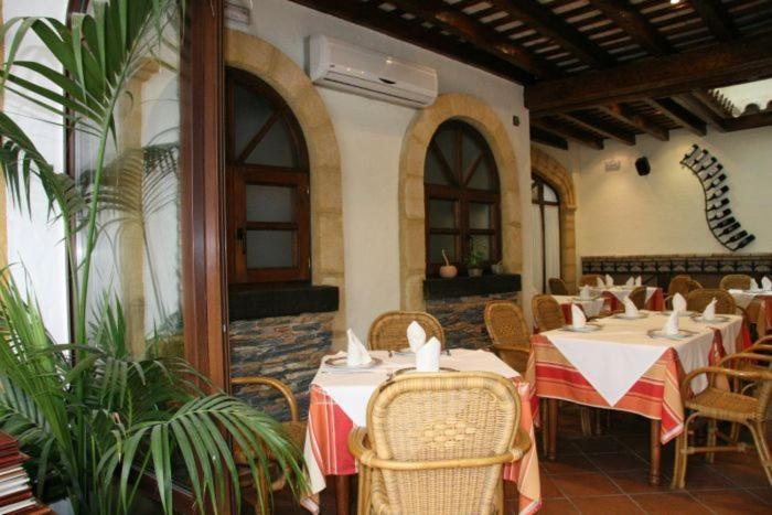 Hostal Torre De Guzman Кониль-де-ла-Фронтера Экстерьер фото